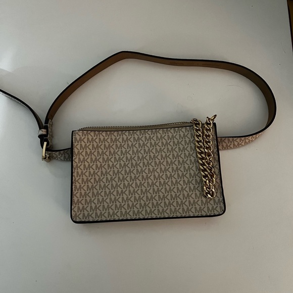 Michael Kors Signature Chain Belt Waist Bag Medium Cream 554131C - Picture 4 of 8